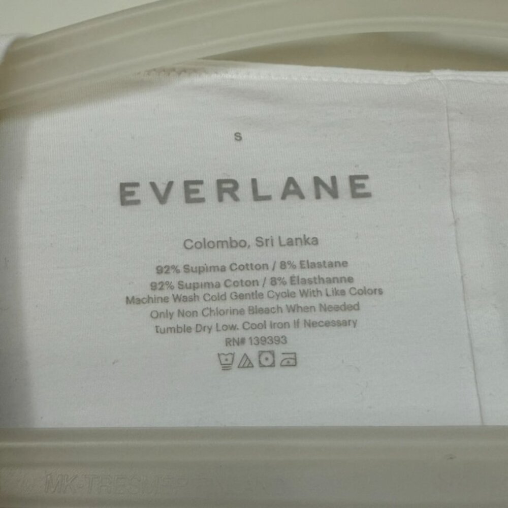 Everlane Long Sleeve V-neck Bodysuit in White - Picture 4 of 7